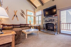 TV, fireplace - Mammoth Creek Unit 54 (Mammoth Lakes)