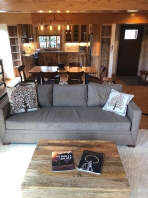 TV, fireplace - Mammoth Creek Unit 12 (Mammoth Lakes)