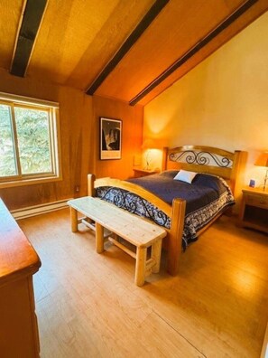 3 bedrooms, Internet, bed sheets - Mammoth Creek Unit 32 (Mammoth Lakes)