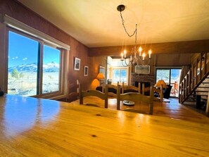 Interior - Mammoth Creek Unit 32 (Mammoth Lakes)