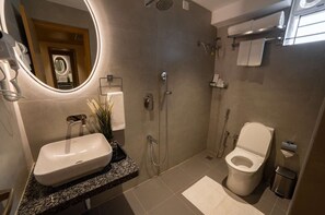 Shower, towels, soap, shampoo - R D Hotels Bellandur (bangalore)