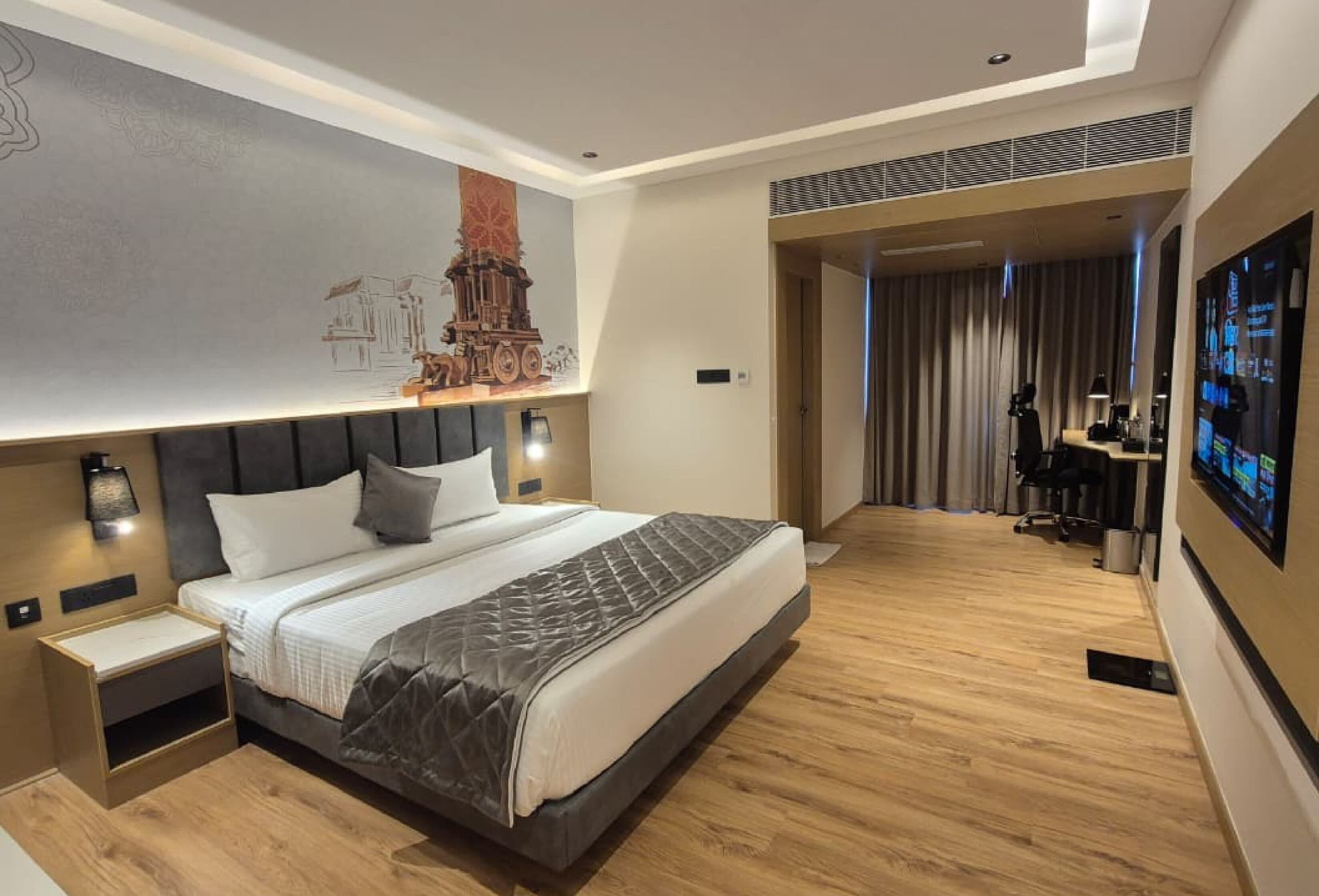 Luxury Suite, City View | Iron/ironing board, free WiFi