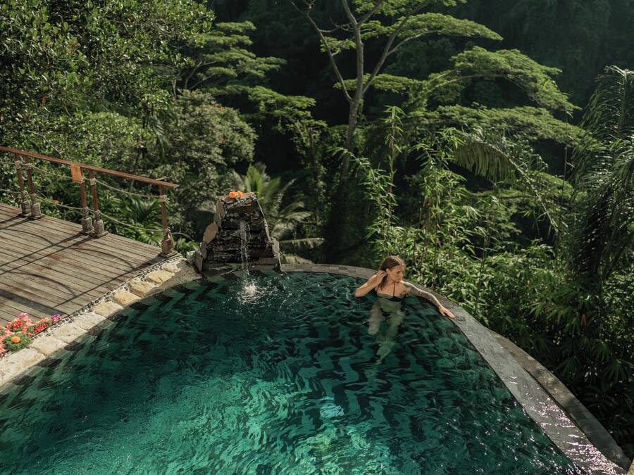 Piscina con borde infinito