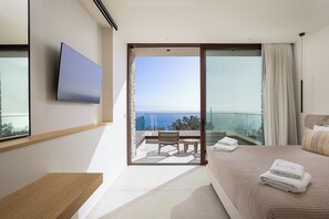 4 bedrooms, iron/ironing board, free WiFi, bed sheets - Seanatra Eleni Seaviews w/ Maid Service by etouri (Crete)