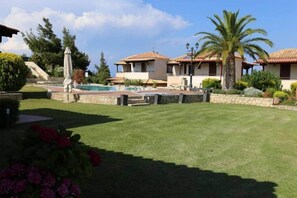 Property grounds - Porto Thea Alexandra Shared Pool (Afytos)
