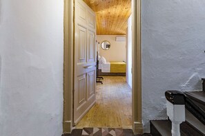 Interior - Venetian Alley Studio (Corfu)
