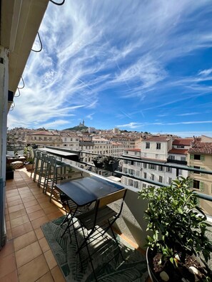 Oklassificerad bild, 2 av 13, knapp