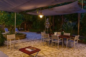 Outdoor dining - Verdant Escape Corfu (Corfu)