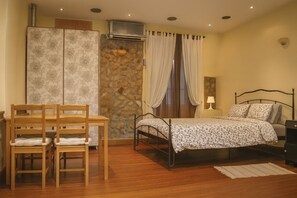 1 bedroom, iron/ironing board, WiFi, bed sheets - Spianada Dimora Corfu (Corfu)
