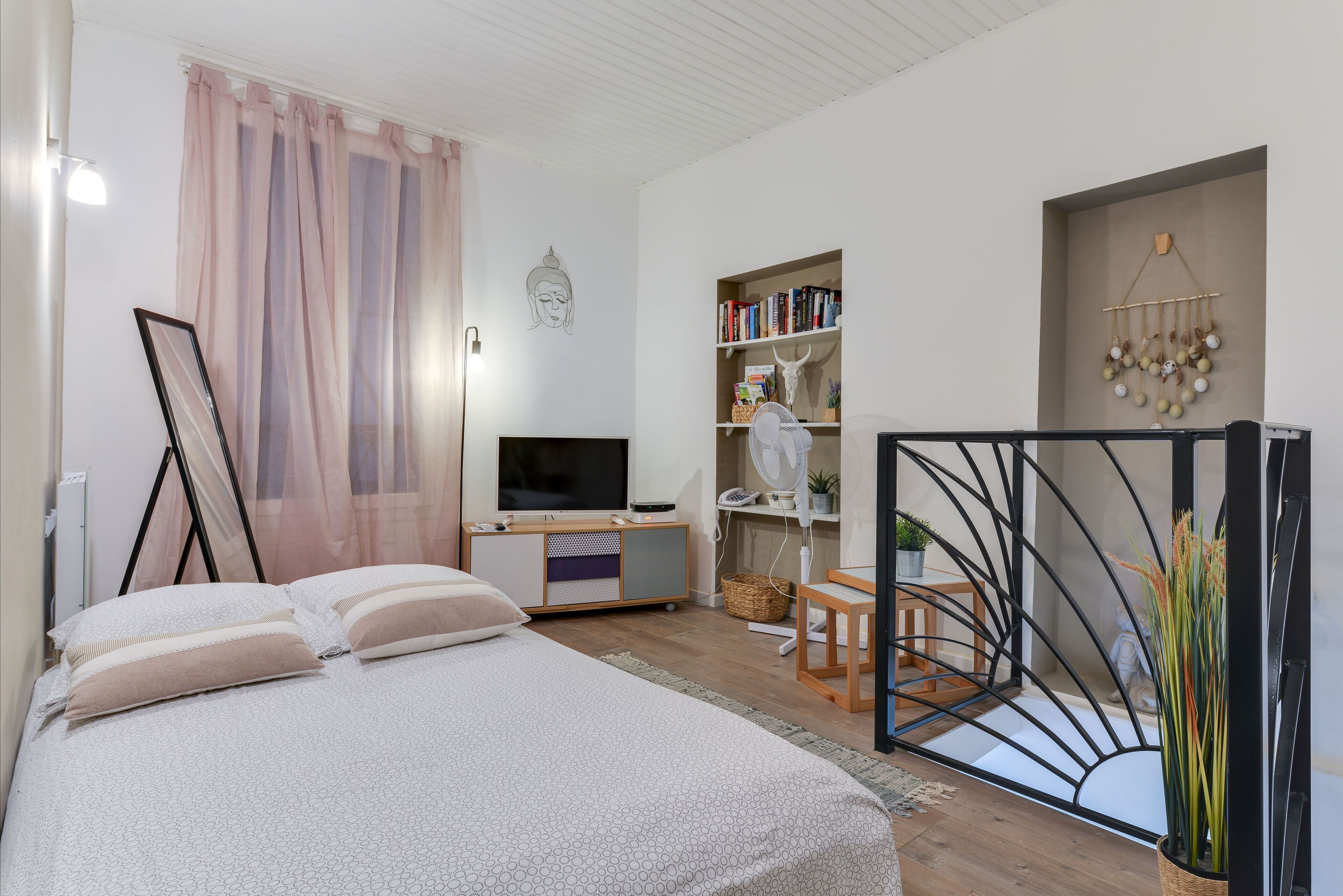 3 chambres, fer et planche à repasser, accès Internet, draps fournis