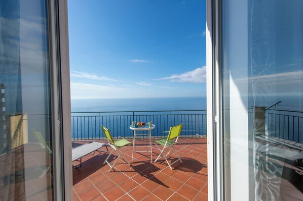 Luokittelematon kuva, 1 kautta 29, painike