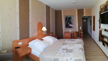 1 bedroom, desk, free WiFi