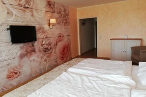 1 bedroom, desk, free WiFi