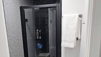 Loft, 1 chambre, fumeurs | Salle de bain