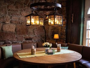 Nicht klassifiziertes Bild, 3 von 10, Schaltfläche