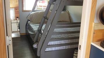 Kabin, 2 kamar tidur, Boleh Merokok, balkon | 2 kamar tidur