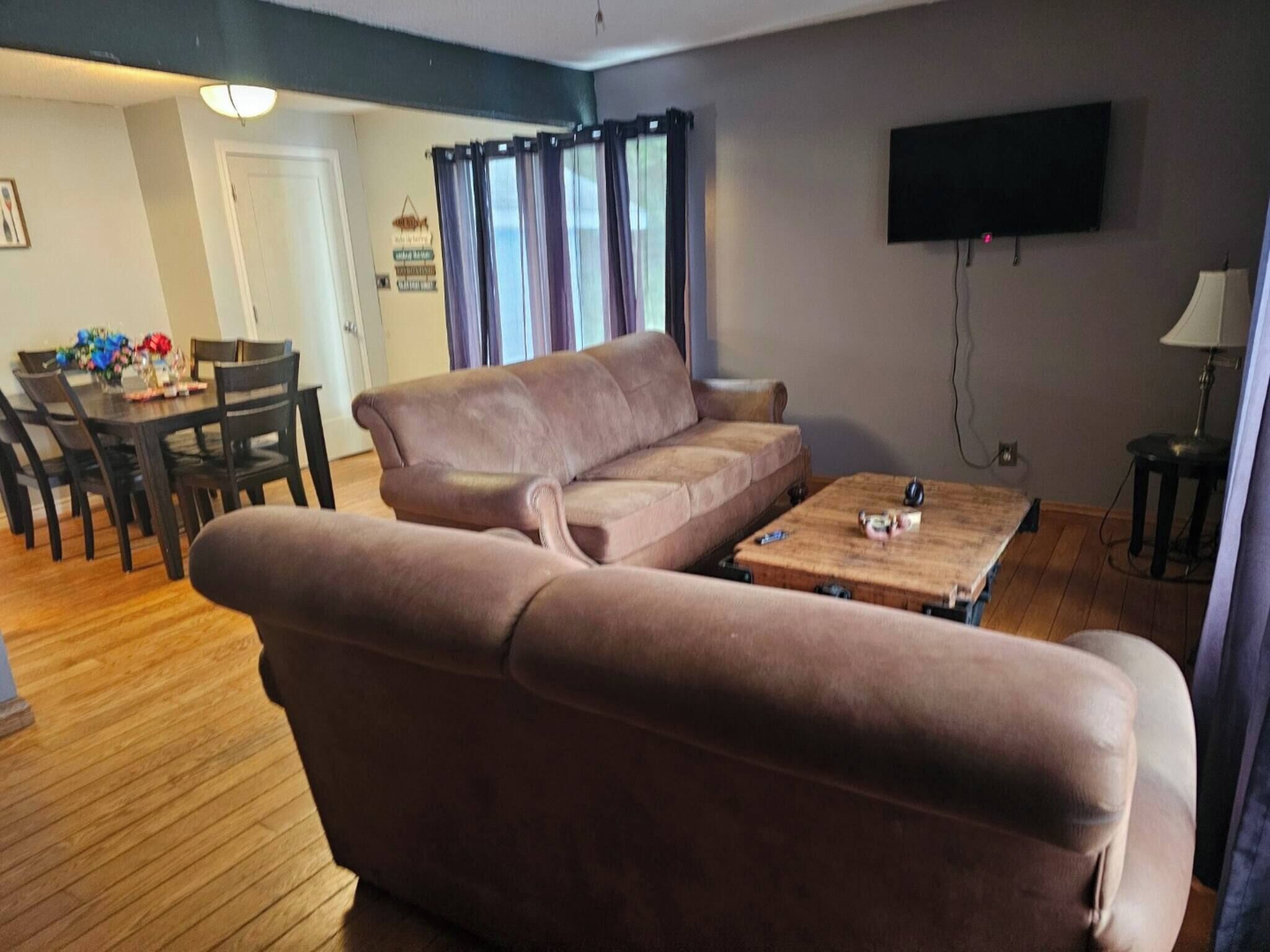 Apartamento, 2 habitaciones, fumadores, balcón | Sala de estar | Libros