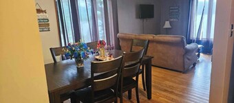 Lake Superior Waterffront Main Unit of Duplex Sleeps 8 ppl