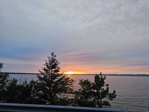 Apartment, 2 Bedrooms, Smoking, Balcony - Lake Superior Waterffront Main Unit of Duplex Sleeps 8 ppl (Unorganized North Algoma)