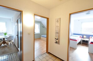 2 chambres, fer et planche à repasser, Wi-Fi, draps fournis