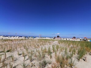 Beach - Cosy apartment with balcony in a beautiful location, close to the town center (Krummhörn)