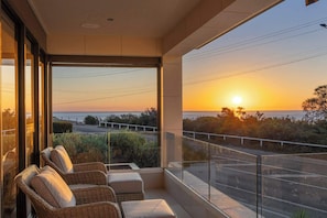 Property grounds - Bella Vista Mornington Esplanade (Mornington)