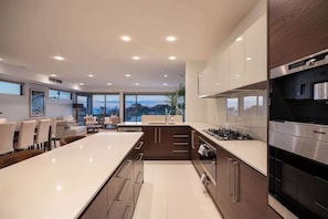 Fridge, microwave, oven, stovetop - Bella Vista Mornington Esplanade (Mornington)