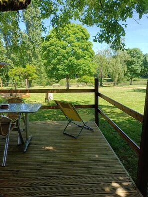 Chalet Confort, animaux de compagnie acceptés, vue lac