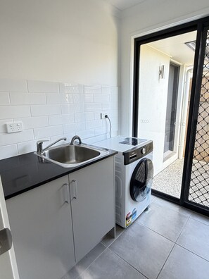 Interior - JOT Luxe Haven Narangba QLD (Narangba)