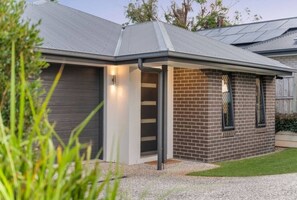 Exterior detail - JOT Luxe Haven Narangba QLD (Narangba)
