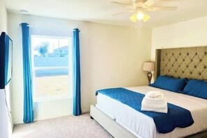 3 bedrooms, iron/ironing board, free WiFi, bed sheets - Perfect Family Stay | 3BR/2BA Home in Cape Coral (Cape Coral)