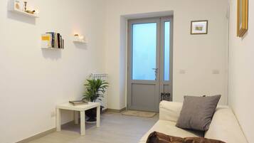 Room, Balcony | Living area