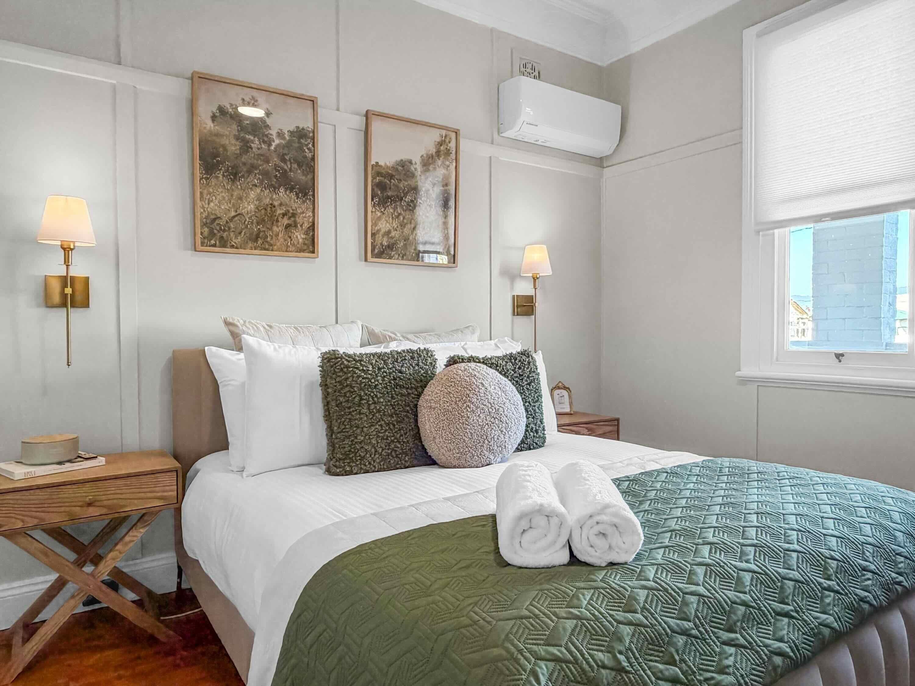 3 bedrooms, iron/ironing board, Internet, bed sheets