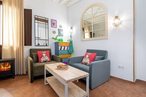 Living area - Aurora (1st Left) (Granada)