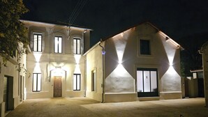 A two-story building with a symmetrical facade, large windows, and a central entrance. - La Bastide Foch – Premium Appart’Hotel City Center (Salon-de-Provence)