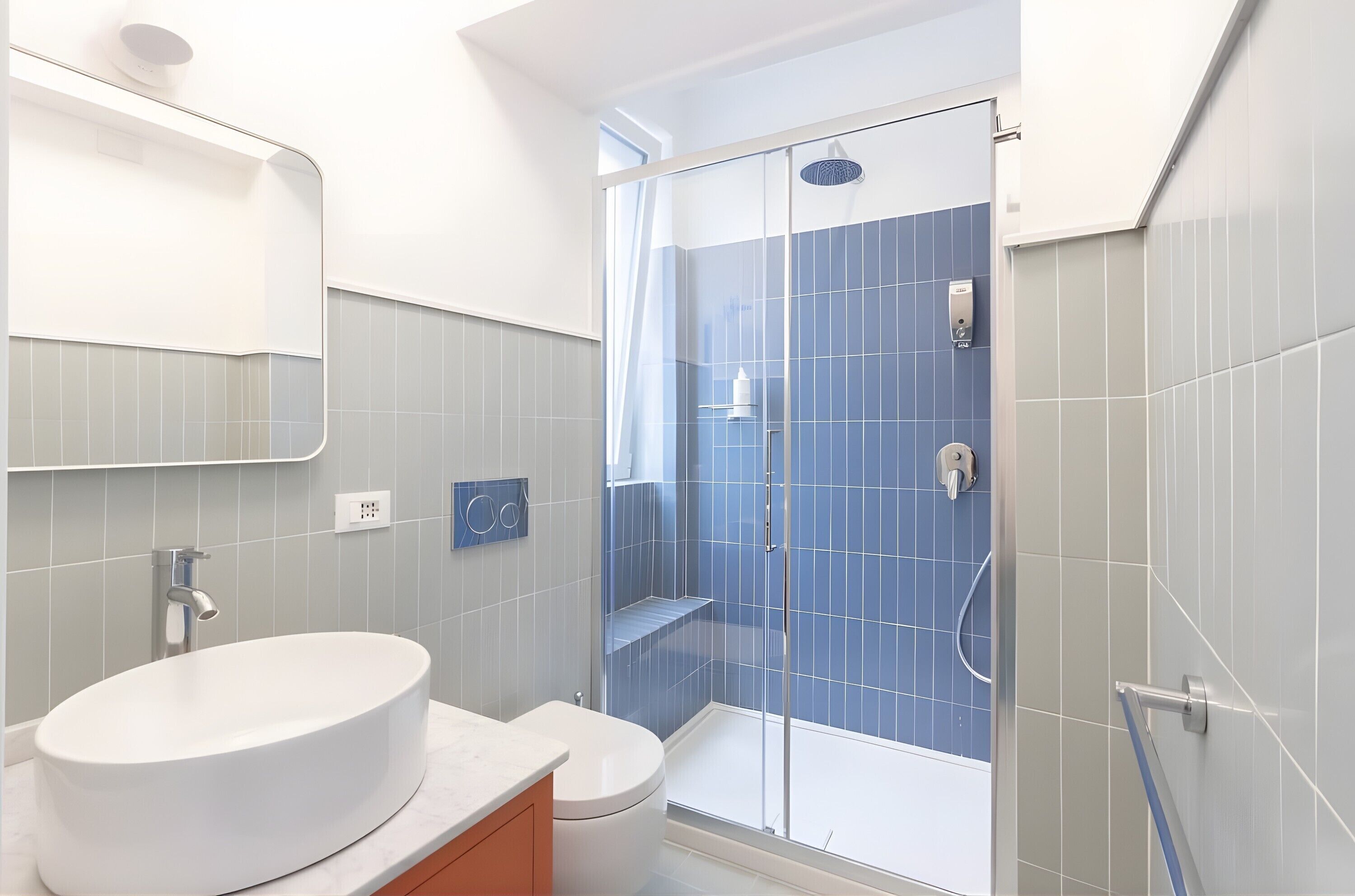 Een douche, een haardroger, handdoeken