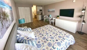 Unclassified image, 2 of 22, button