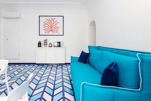 TV - Aurora Sea with terrace and jacuzzi (Positano)