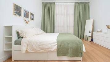 3 bedrooms, iron/ironing board, free WiFi, bed sheets