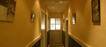 Groot vakantiehuis in voormalig postrelais, 8 slaapkamers