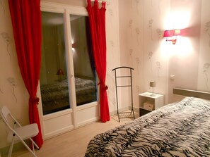 4 bedrooms, iron/ironing board