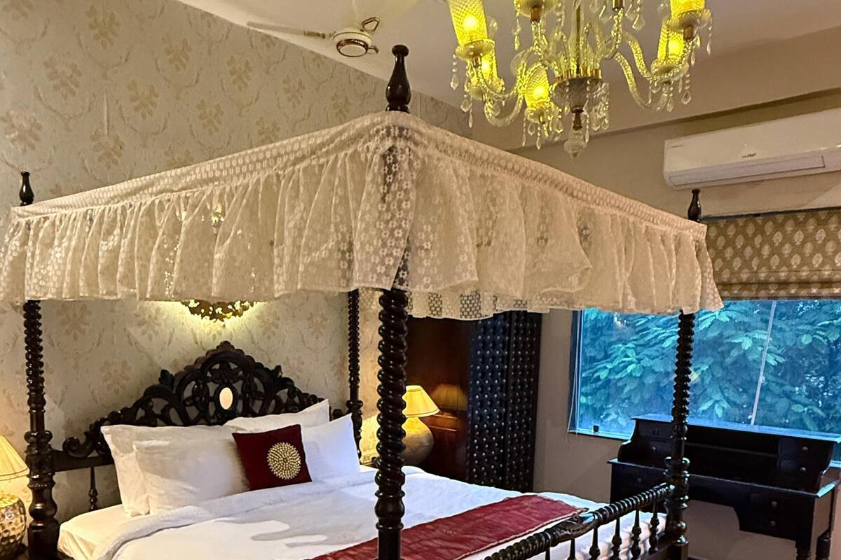 ラグジュアリー ルーム