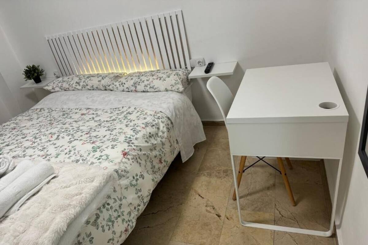 Tweepersoonskamer, uitzicht op binnenplaats