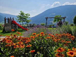 Unclassified image, 3 of 18, button - Vrbo Property (Natz)