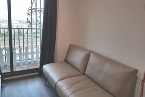 บริเวณนั่งเล่น