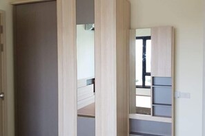 Interior - #0 1BR Free pool&gym+ fast WIFI /Airport Link (Bangkok)