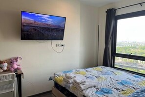 Room - #0 1BR Free pool&gym+ fast WIFI /Airport Link (Bangkok)