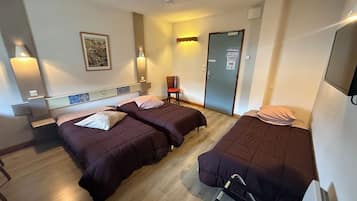 Triple Room | Soundproofing, bed sheets