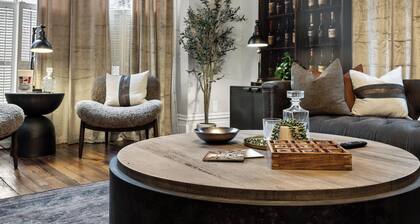 Bourbon-themed Home w/ Arcade & Hot Tub for Groups