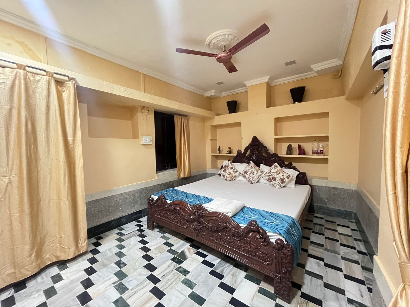 Habitación junior | Sábanas de algodón egipcio, ropa de cama de alta calidad, wifi gratis